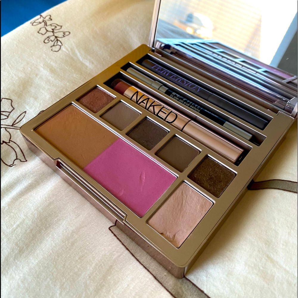 Urban Decay Naked “On the Run”